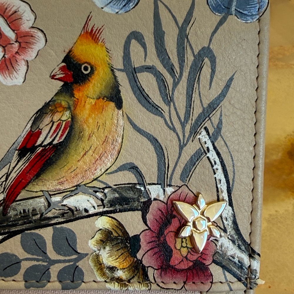 Anuschka Cardinal Family handpainted trifold woman’s wallet/clutch - Picture 2 of 12